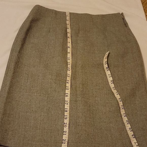 J. Crew wool pencil skirt size 6 - Picture 5 of 11